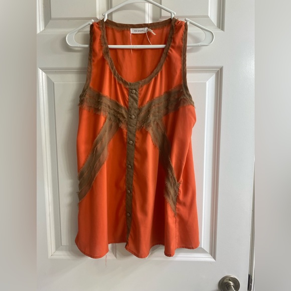 Sleeveless Blouse - Picture 1 of 3
